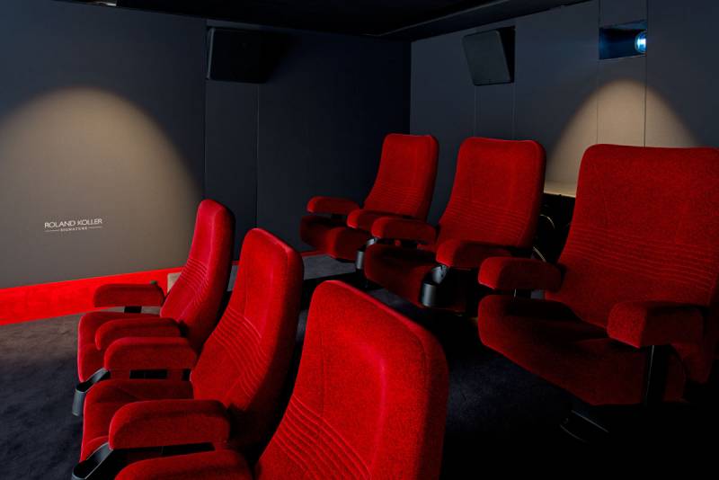 Signature Private Cinema (by Roland Koller) gallery image 2