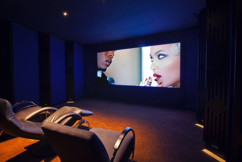 The Blue Room - JBL Synthesis One Array, Sony and Screen Excellence gallery image 2