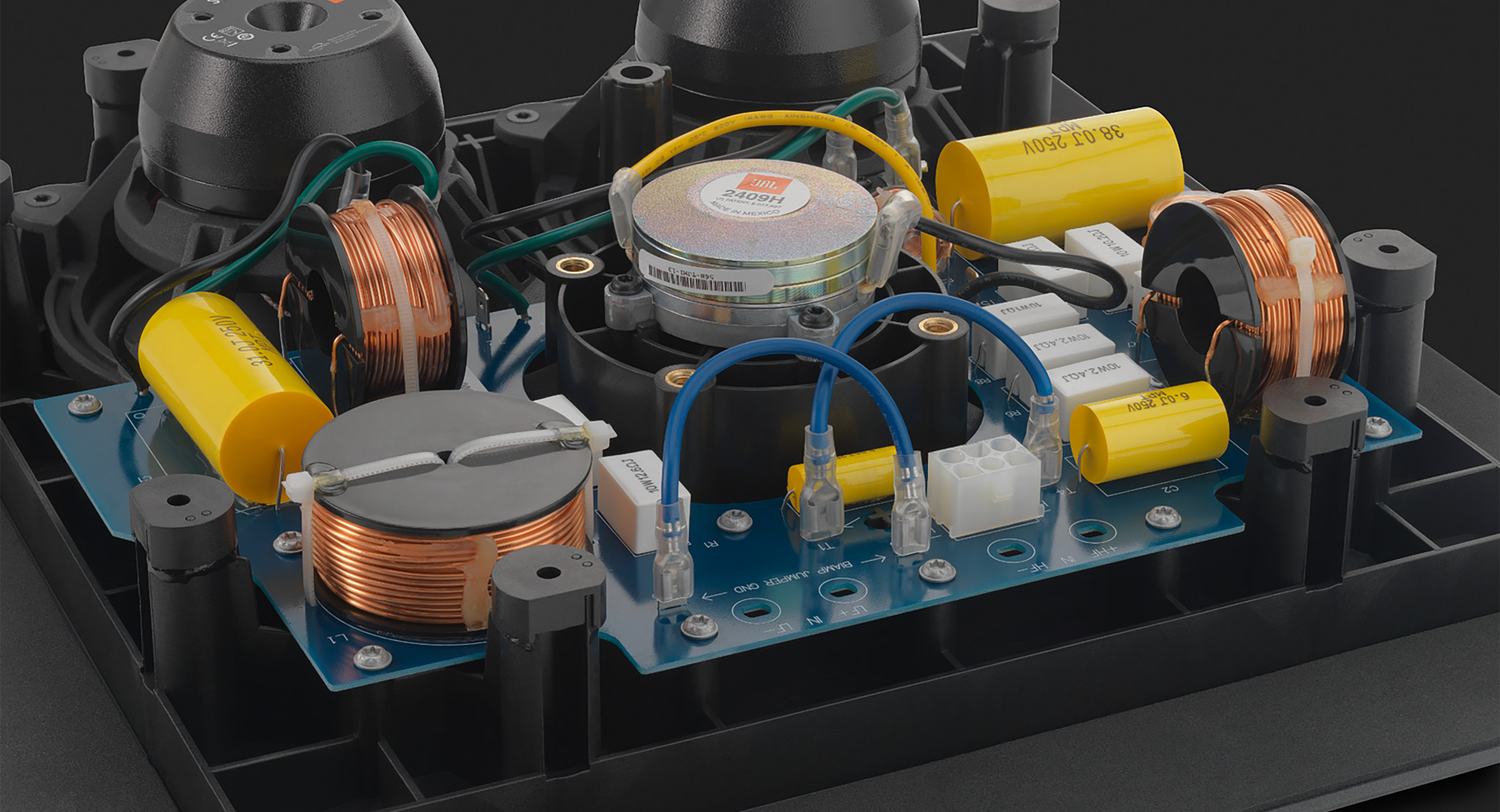 Advanced Crossover Network with Bi-wire/Bi-amp Capability