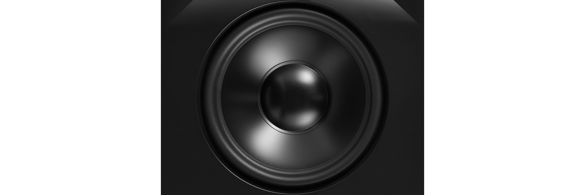 8-inch (200mm) Advanced Aluminum Matrix cone, cast-frame woofers